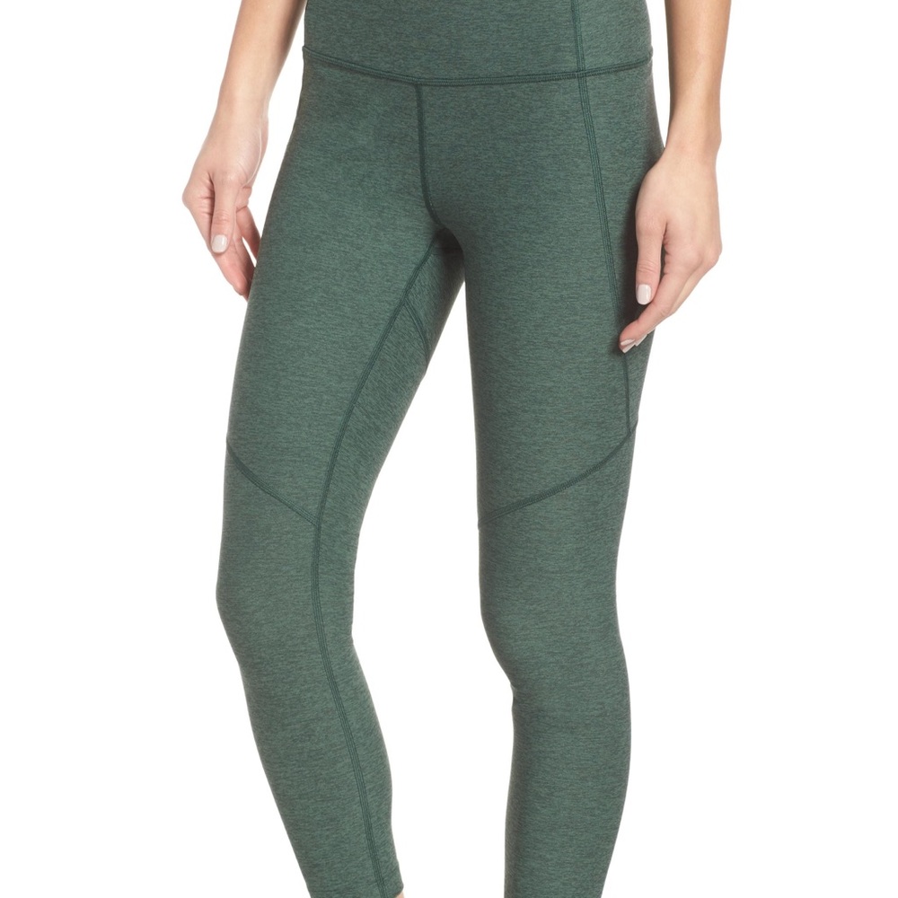 Outdoor voices green warm up crop leggings medium